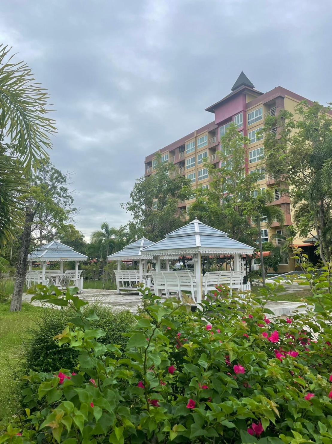 H2Do Hotel Ban Khlong Sanam Phli Экстерьер фото